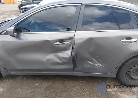 2015 Nissan Altima 2.5 S z USA, uszkodzony, nr VIN 1N4AL3AP4FN880324